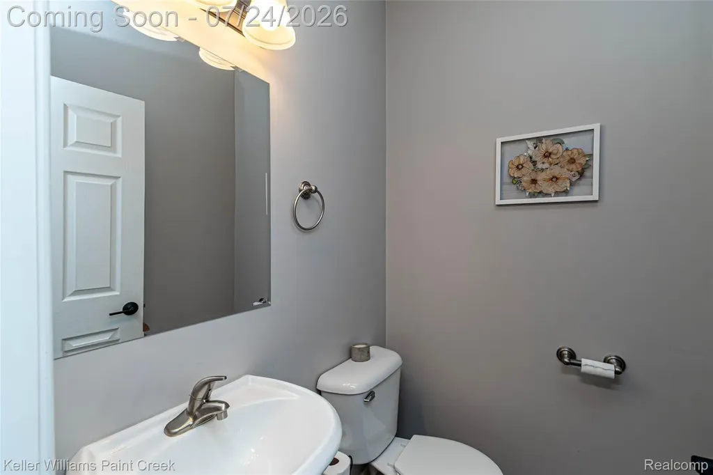 508 Forest Hill Dr Drive Oxford Village MI 48371