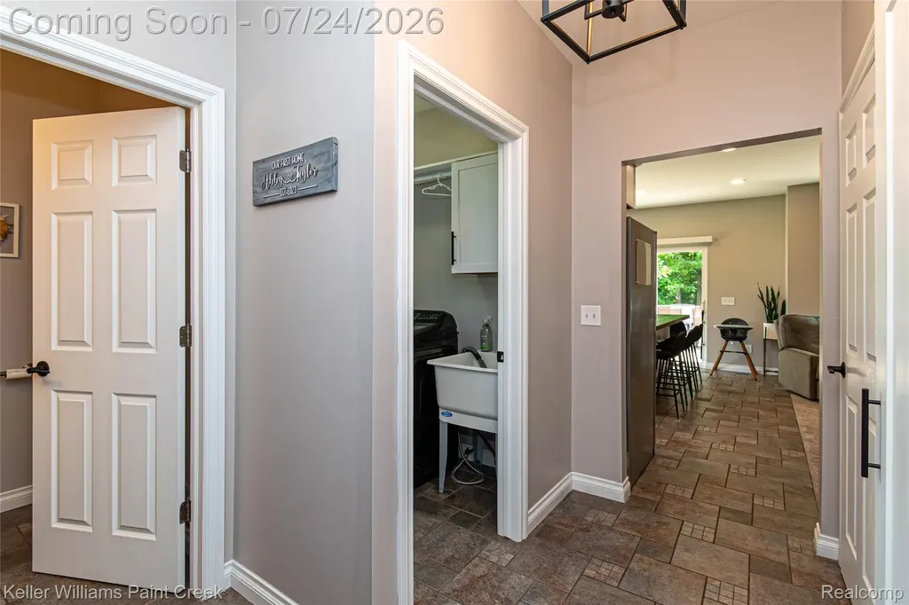 508 Forest Hill Dr Drive Oxford Village MI 48371