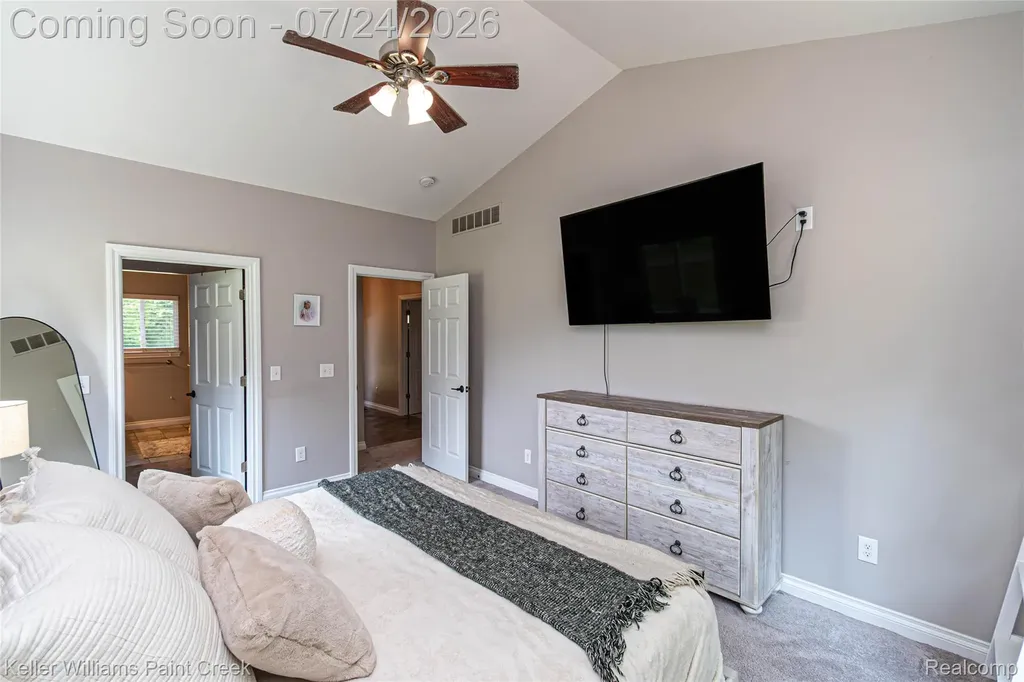 508 Forest Hill Dr Drive Oxford Village MI 48371