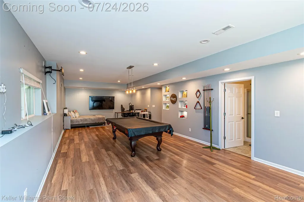 508 Forest Hill Dr Drive Oxford Village MI 48371