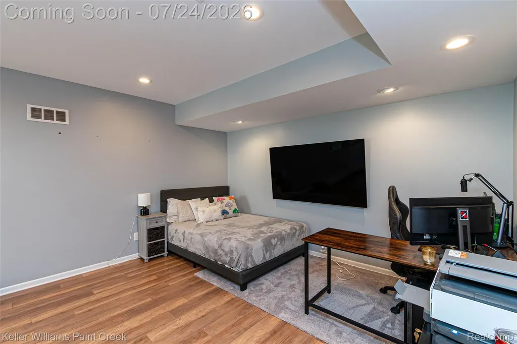 508 Forest Hill Dr Drive Oxford Village MI 48371