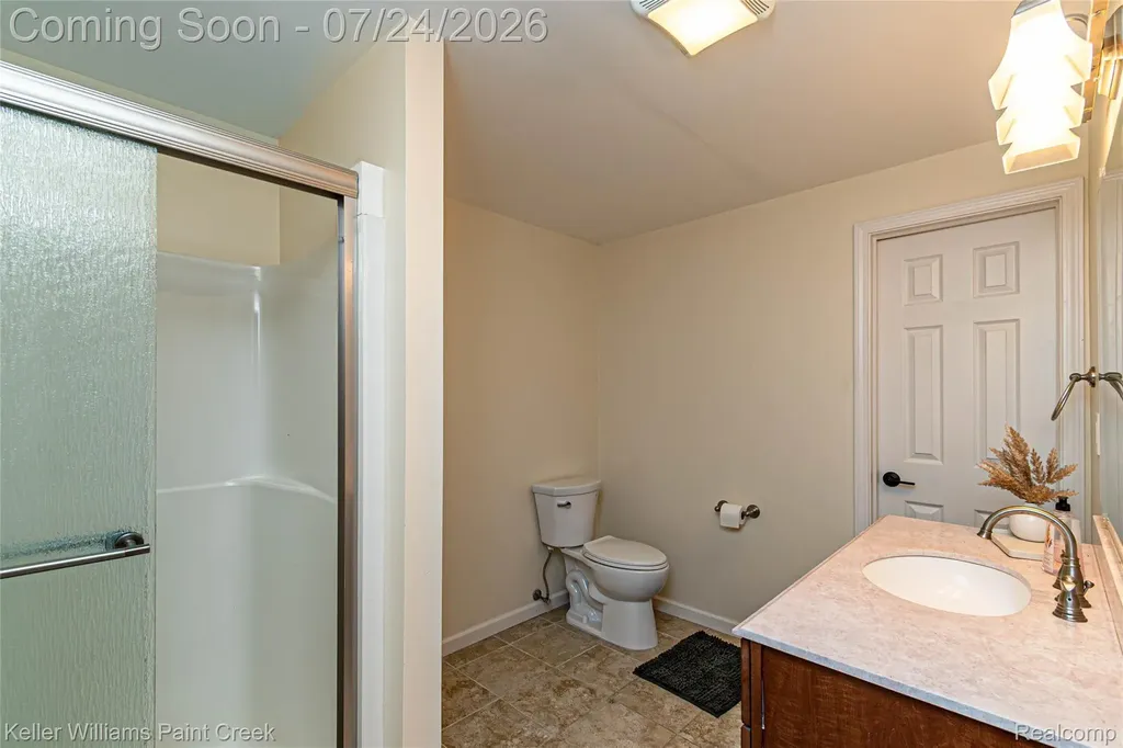 508 Forest Hill Dr Drive Oxford Village MI 48371