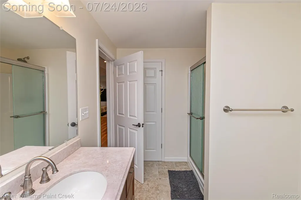 508 Forest Hill Dr Drive Oxford Village MI 48371