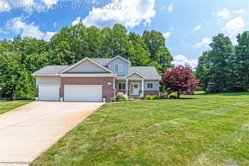 508 Forest Hill Dr Drive Oxford Village MI 48371