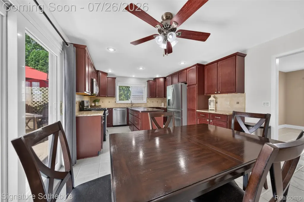 5133 Allison Drive Troy City MI 48085