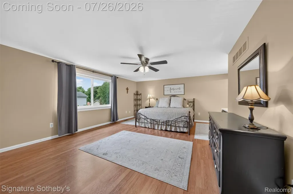 5133 Allison Drive Troy City MI 48085