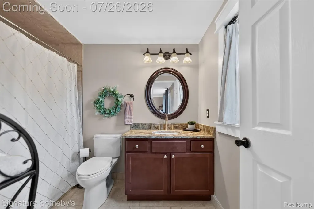 5133 Allison Drive Troy City MI 48085