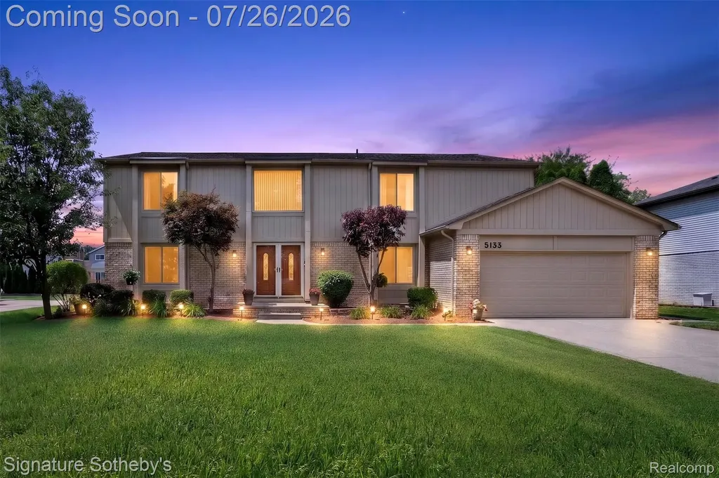 5133 Allison Drive Troy City MI 48085
