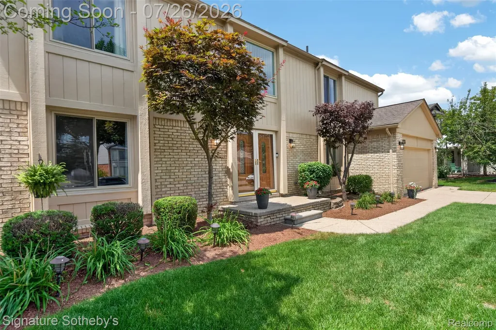 5133 Allison Drive Troy City MI 48085