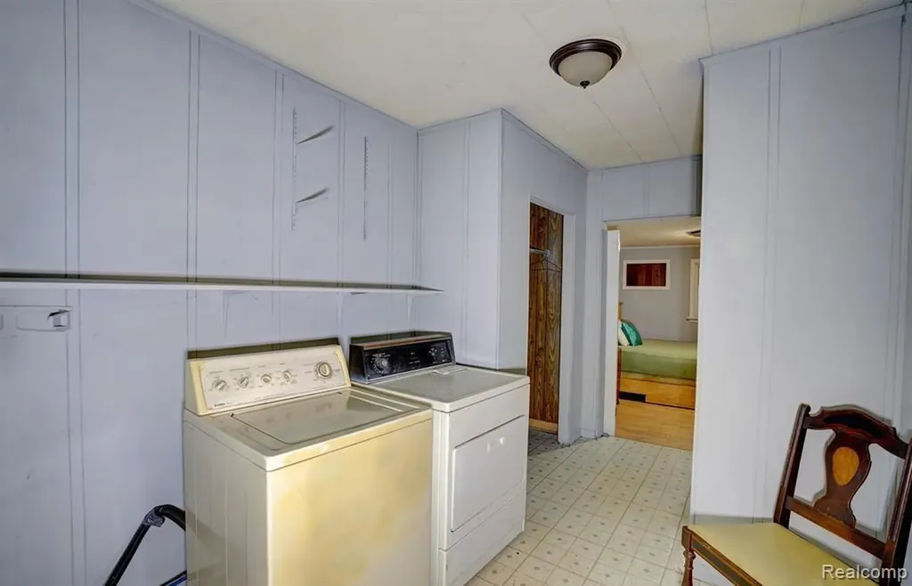 7046 N Dort Highway Genesee Charter Township MI 48458