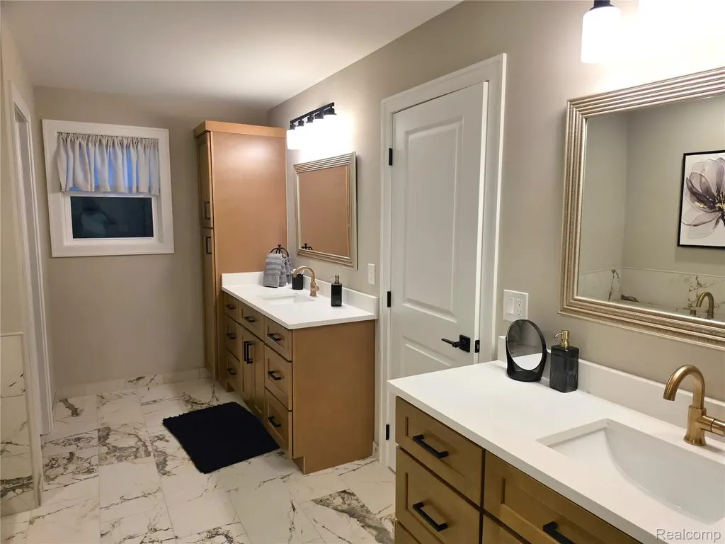 7398 Brys Shelby Charter Township MI 48316