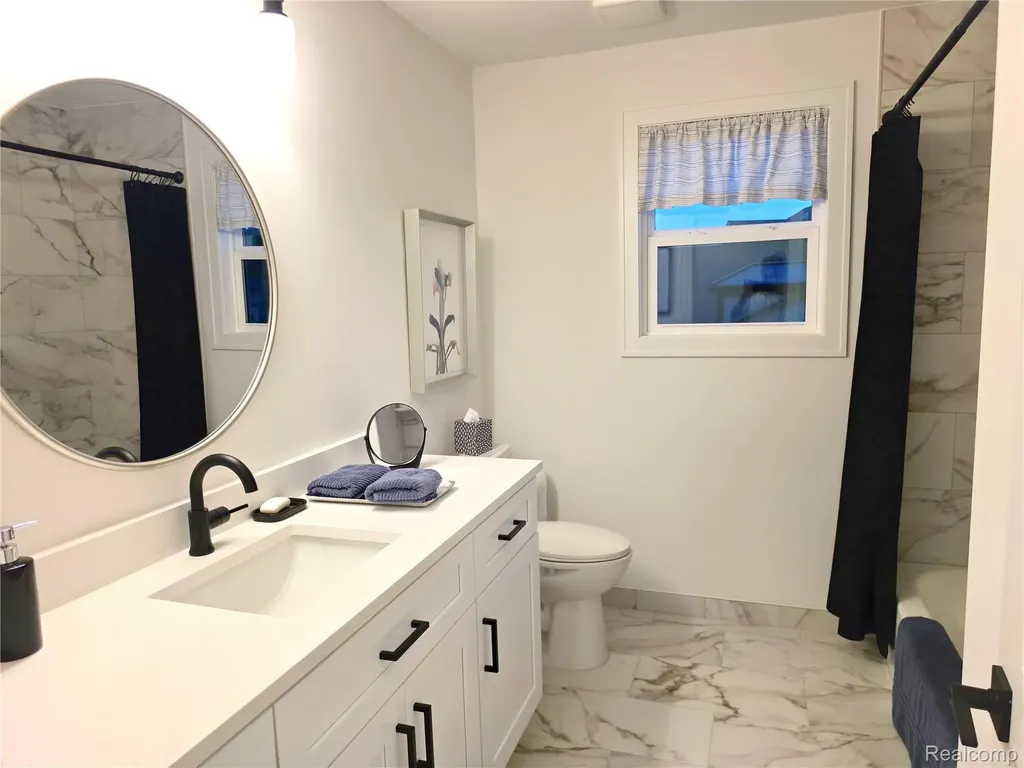 7398 Brys Shelby Charter Township MI 48316