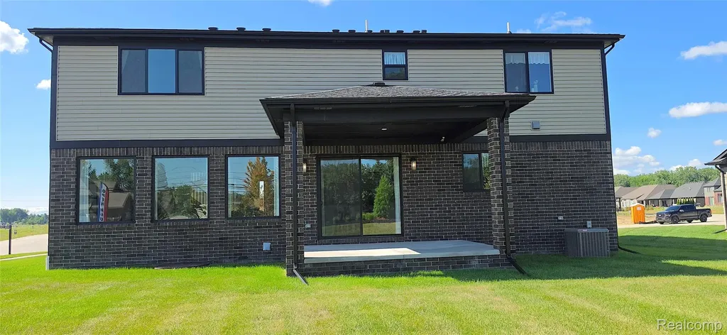 7398 Brys Shelby Charter Township MI 48316