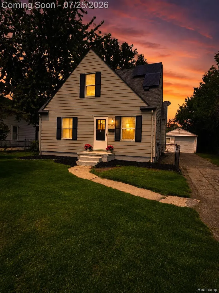 31492 Cherry Hill Road Garden City City MI 48135