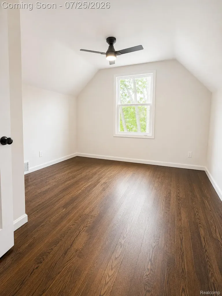31492 Cherry Hill Road Garden City City MI 48135