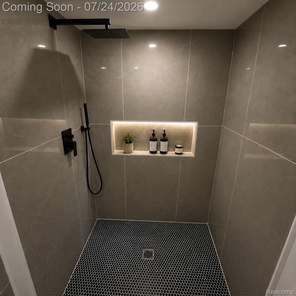 22327 Gordon Road St. Clair Shores City MI 48081