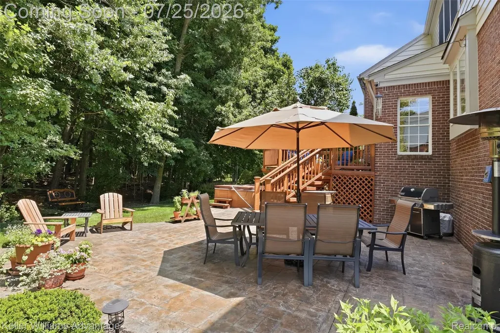 44559 White Pine Circle E Northville Township MI 48168