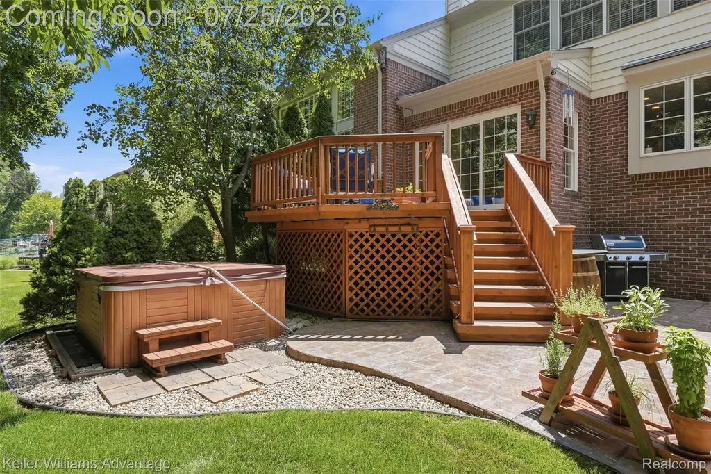 44559 White Pine Circle E Northville Township MI 48168