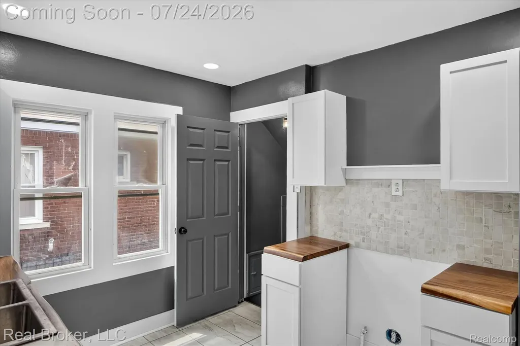 9558 Mark Twain Street Detroit City MI 48227