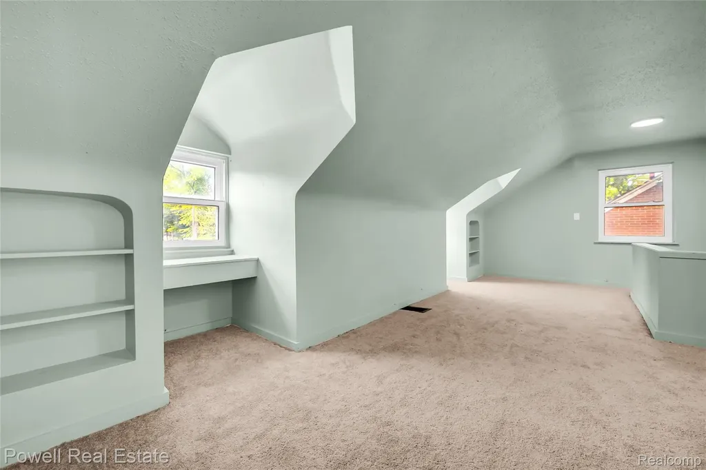 22482 W Mcnichols Road Detroit City MI 48219