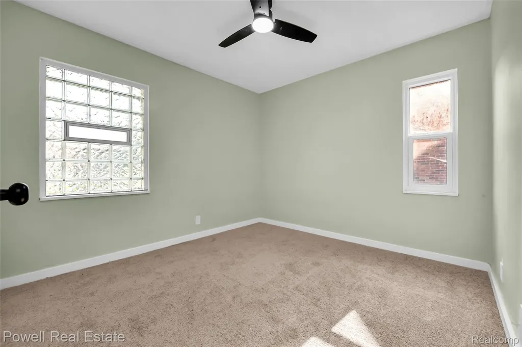 22482 W Mcnichols Road Detroit City MI 48219