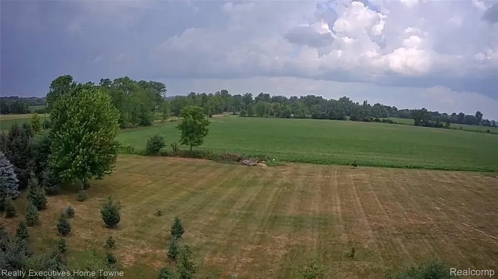 2715 Cash Road Watertown Township MI 48401