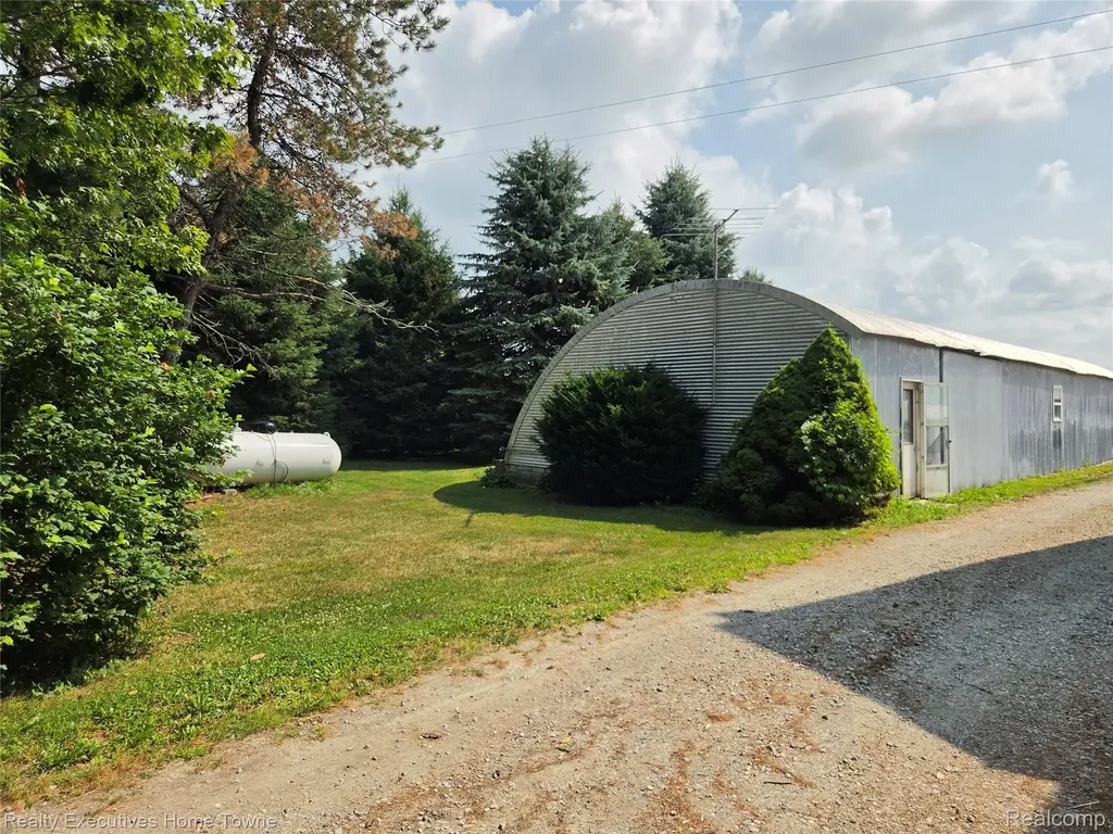 2715 Cash Road Watertown Township MI 48401