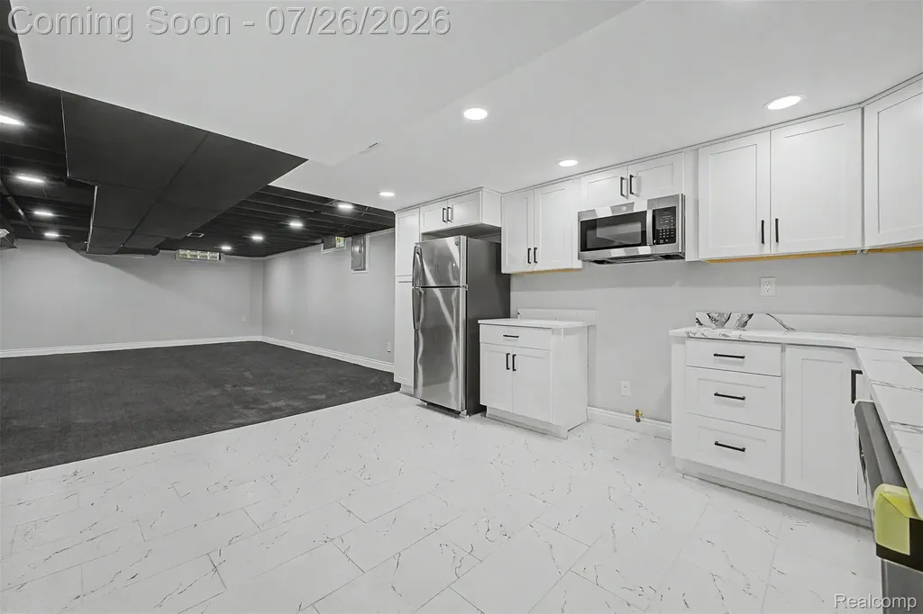 2226 Whitefield Street Dearborn Heights City MI 48127