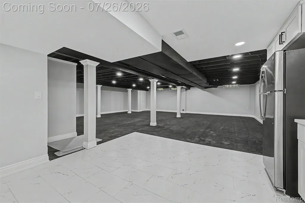 2226 Whitefield Street Dearborn Heights City MI 48127