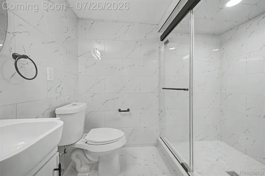 2226 Whitefield Street Dearborn Heights City MI 48127