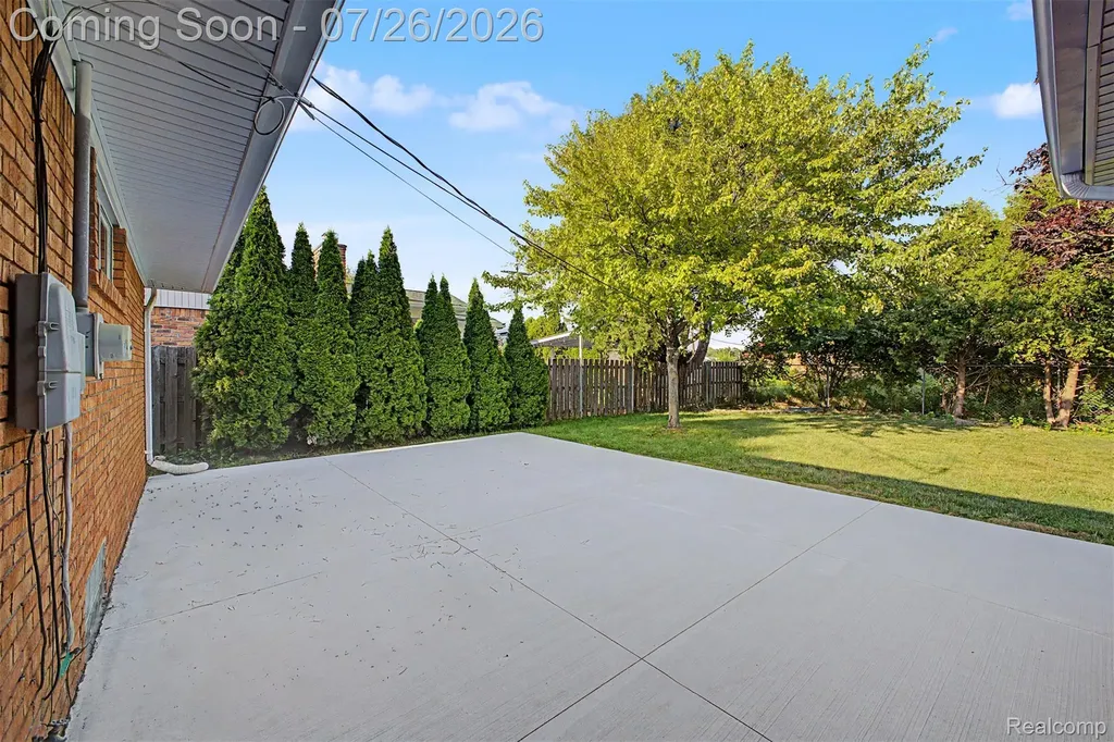 2226 Whitefield Street Dearborn Heights City MI 48127