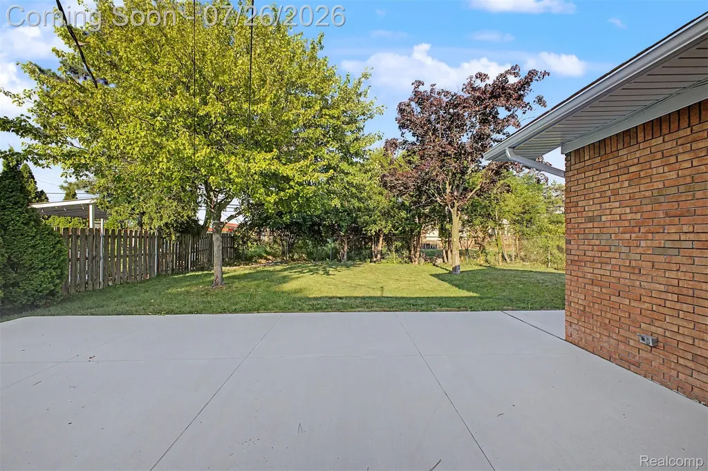 2226 Whitefield Street Dearborn Heights City MI 48127