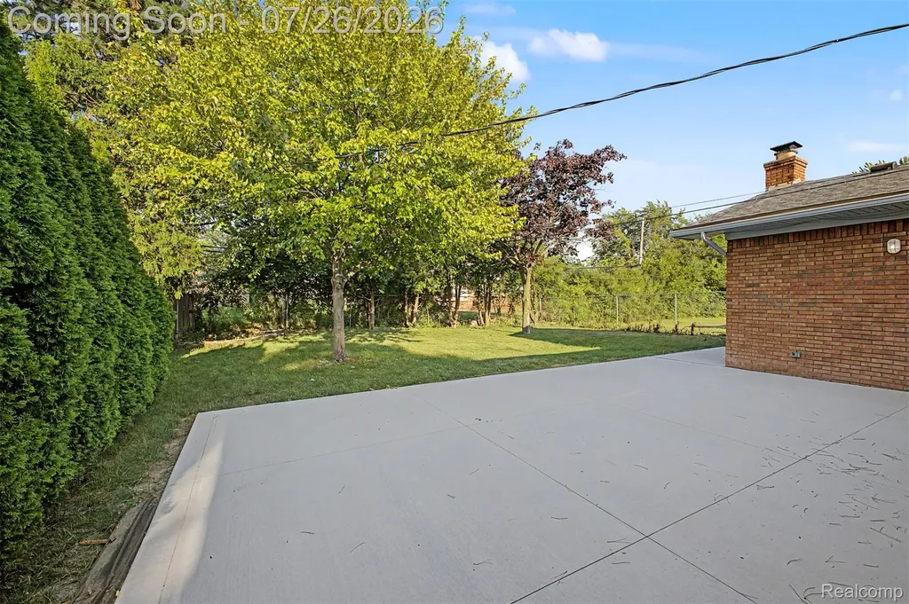 2226 Whitefield Street Dearborn Heights City MI 48127