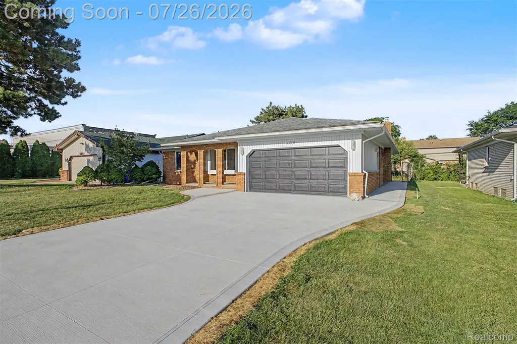 2226 Whitefield Street Dearborn Heights City MI 48127
