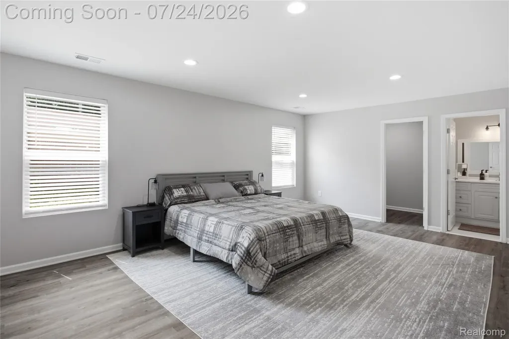 28043 Red Leaf Lane Southfield City MI 48076