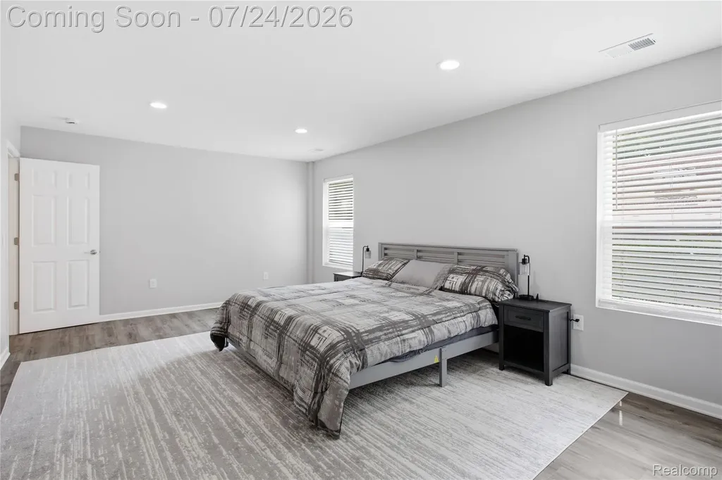 28043 Red Leaf Lane Southfield City MI 48076