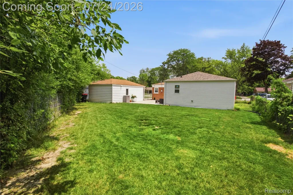 28043 Red Leaf Lane Southfield City MI 48076