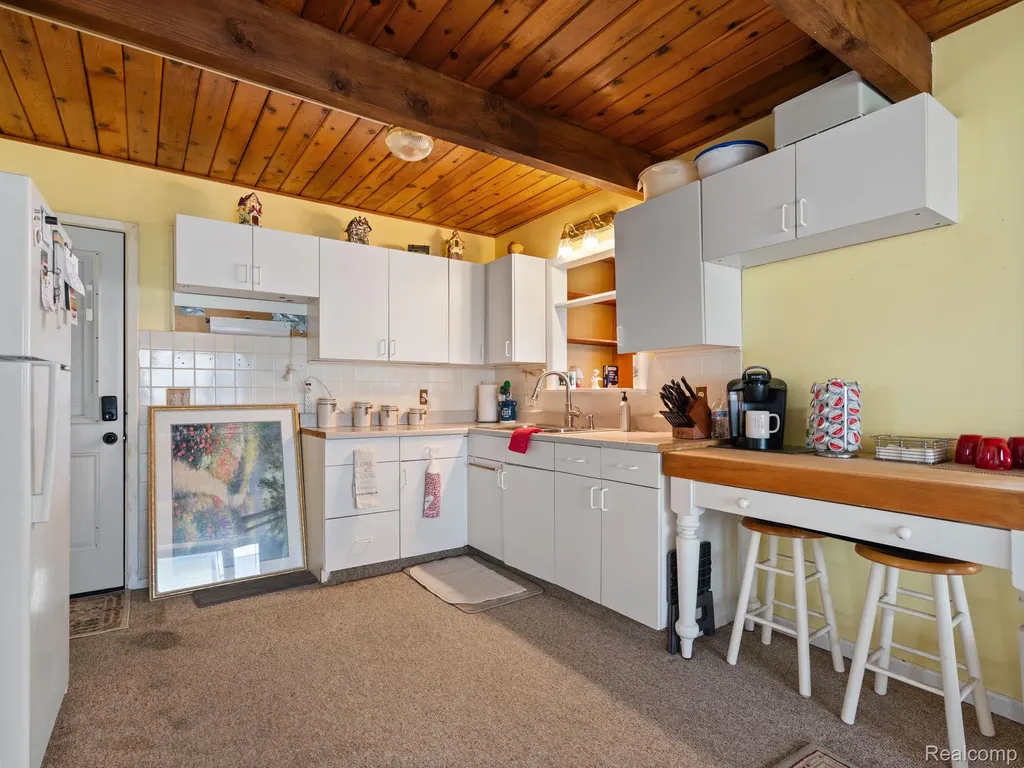 6559 Circle Drive Hamilton Township MI 48625