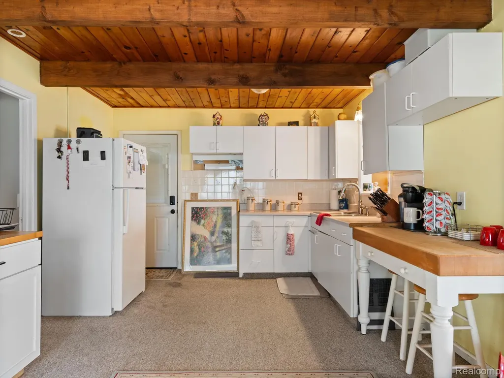 6559 Circle Drive Hamilton Township MI 48625