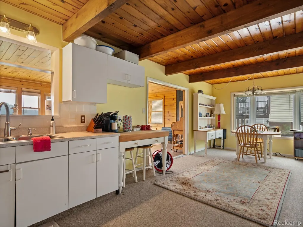 6559 Circle Drive Hamilton Township MI 48625
