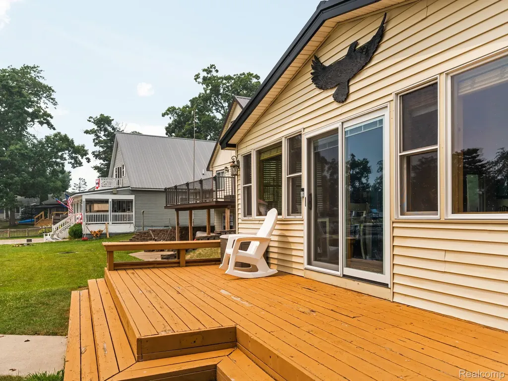 6559 Circle Drive Hamilton Township MI 48625