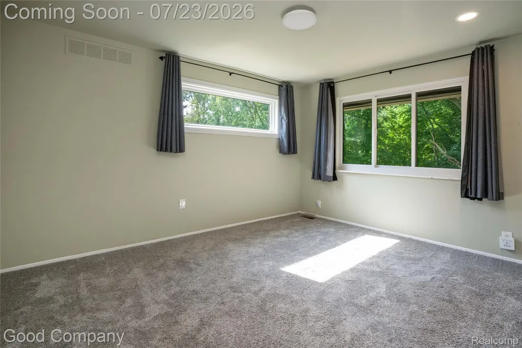 2783 Angelus Circle Waterford Charter Township MI 48329