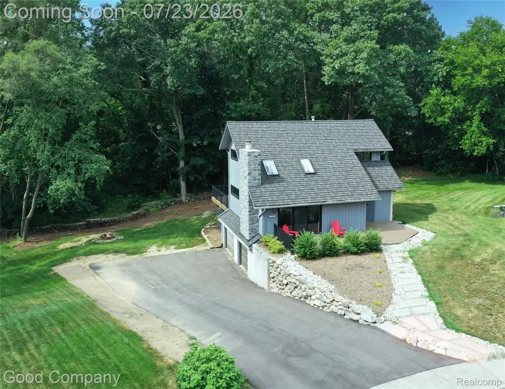 2783 Angelus Circle Waterford Charter Township MI 48329