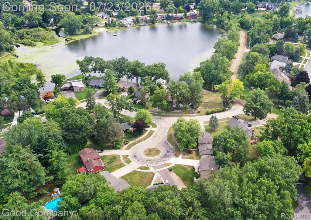 2783 Angelus Circle Waterford Charter Township MI 48329
