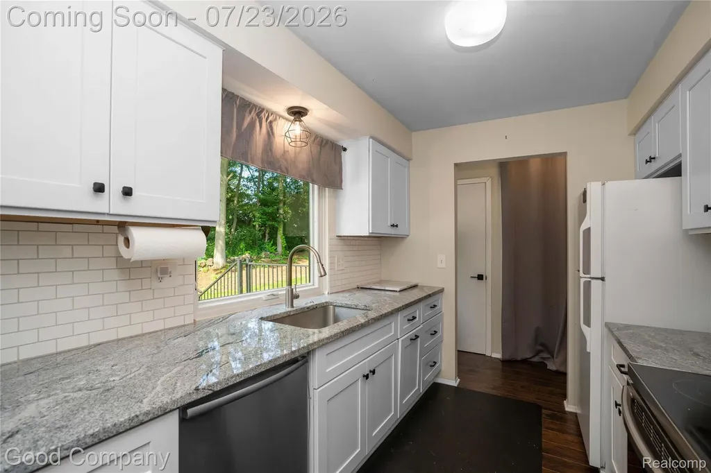 2783 Angelus Circle Waterford Charter Township MI 48329