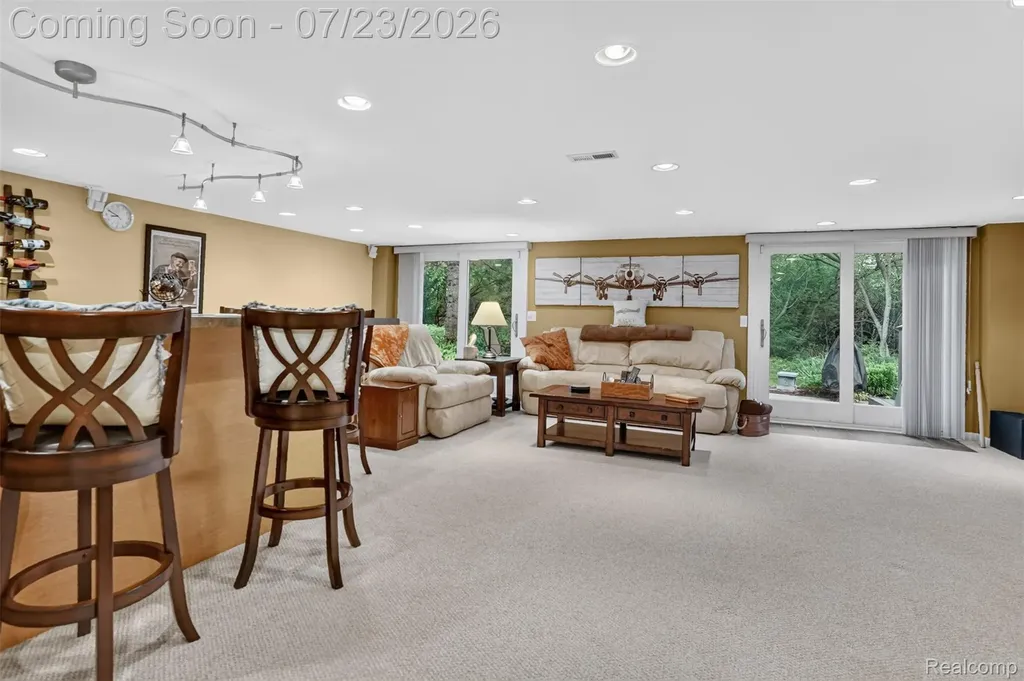 4187 Penrose Drive Troy City MI 48098