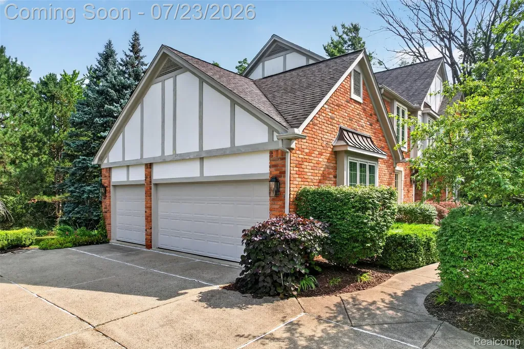 4187 Penrose Drive Troy City MI 48098