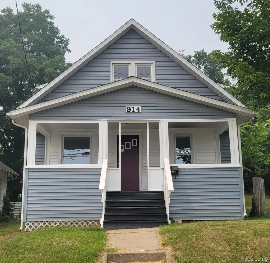 914 Middle Street Lansing City MI 48915