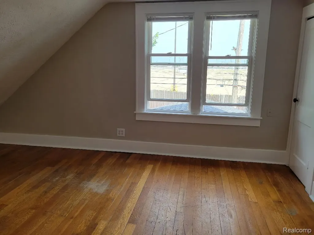 914 Middle Street Lansing City MI 48915