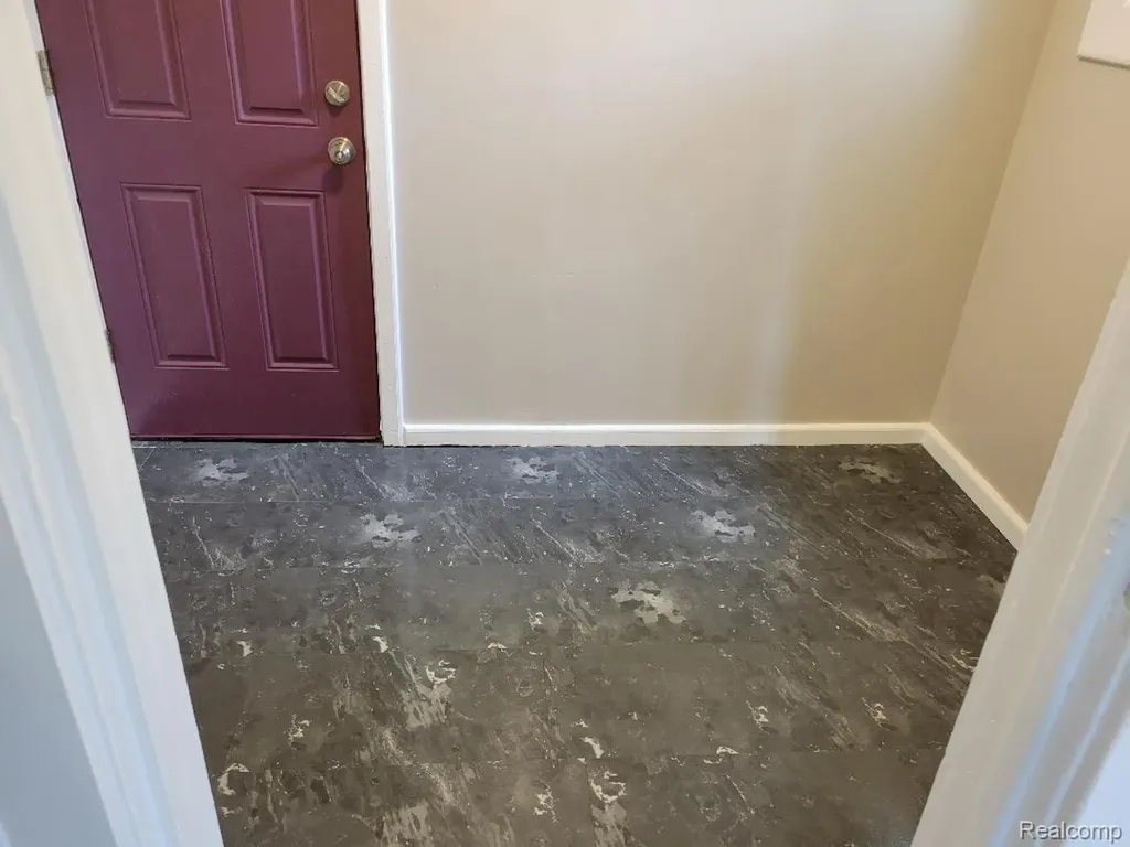 914 Middle Street Lansing City MI 48915